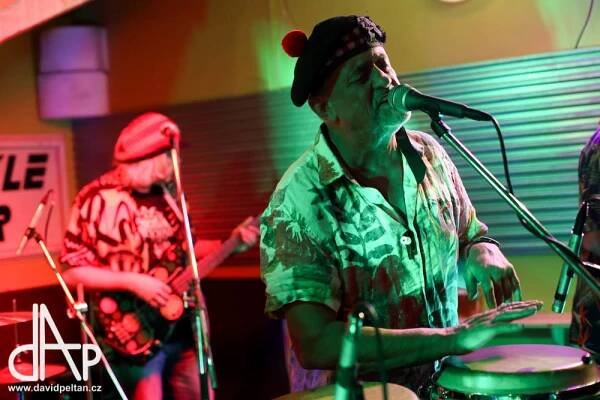 Yo Yo Band neztratil šťávu. Legendární reggae kapela lidi hravě roztančí i dnes