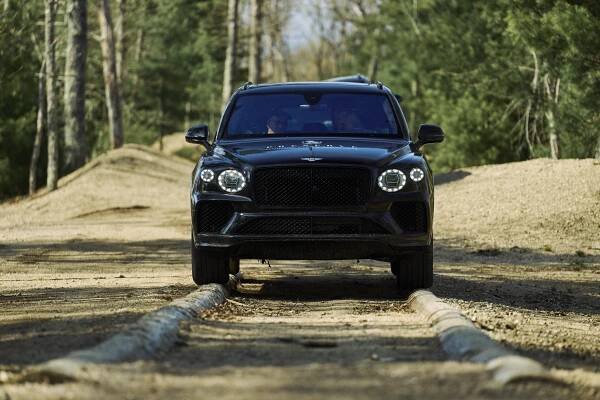 2024 Bentley Bentayga Off-Road Review: Aired Down, Pinkies Up
