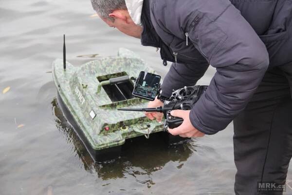 Zavážecí loď Devict Catamaran Fishing robot | MRK.cz