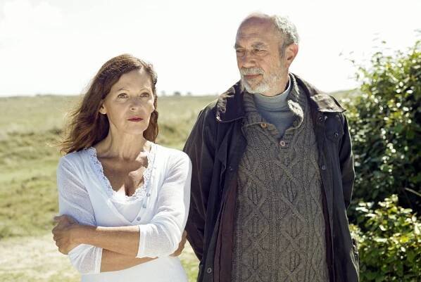 Wilde Wellen – Nichts bleibt verborgen - Z filmu - Angela Roy, Féodor Atkine