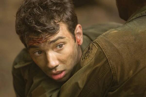 Jay Baruchel in Tropická bouře (2008)