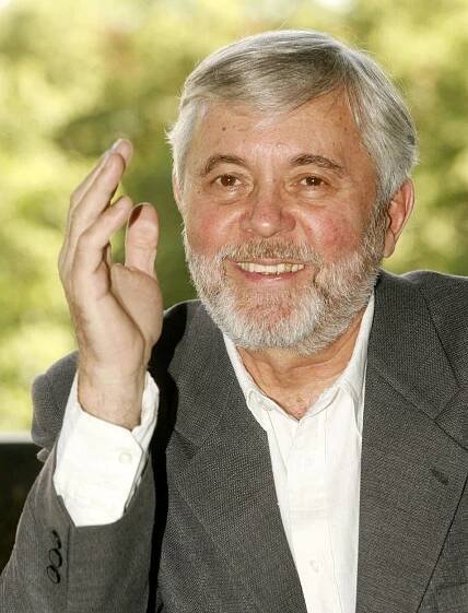 Svůdník, fešák, lékař i falešný vrchní. Josef Abrhám hrál rád humorné i vážné role