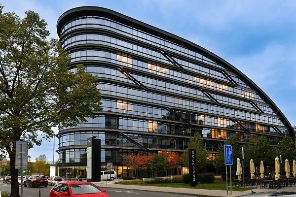 U Garáží, Holešovice - Praha 7 | Pronájem, Administrativní budova, 4 149 m²
