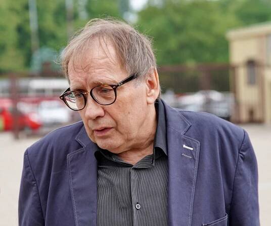 Smrt přítele Josefa Mladého Náhlovského hluboce zarmoutila.