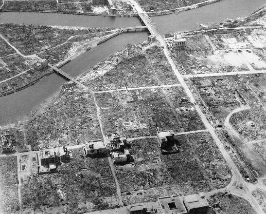 Atomová bomba Little Boy zabila 6. srpna 1945 přes 70 tisíc lidí. Stejný počet zemřel v následujících letech.