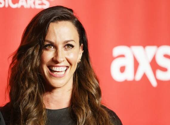 Alanis Morissette Has Entered the Pregnant Nude Photography Canon