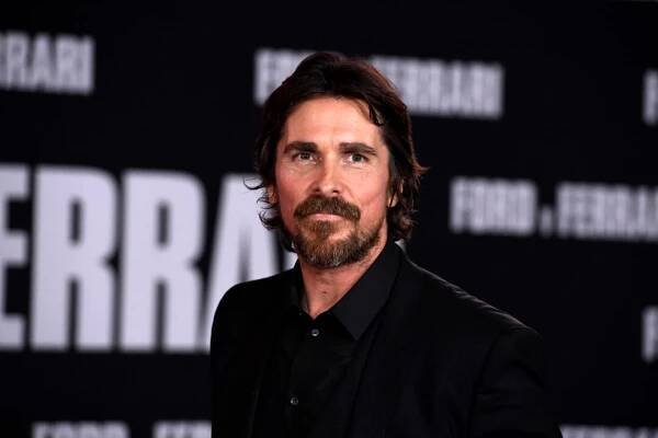 Herec Christian Bale staví pěstounské domovy pro děti v nouzi