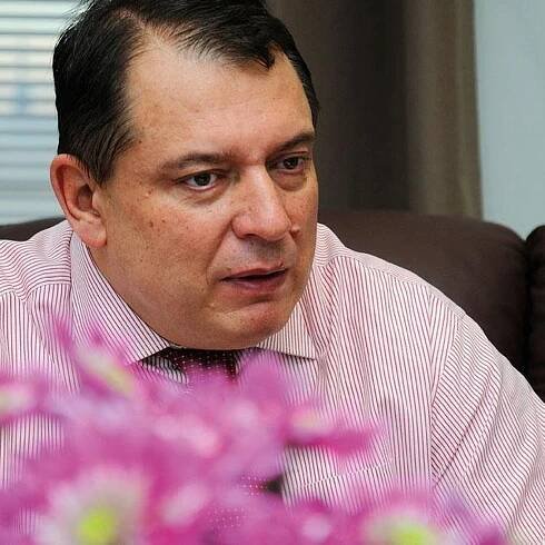 Drsný kraj čeká drsný souboj: Paroubek proti všem