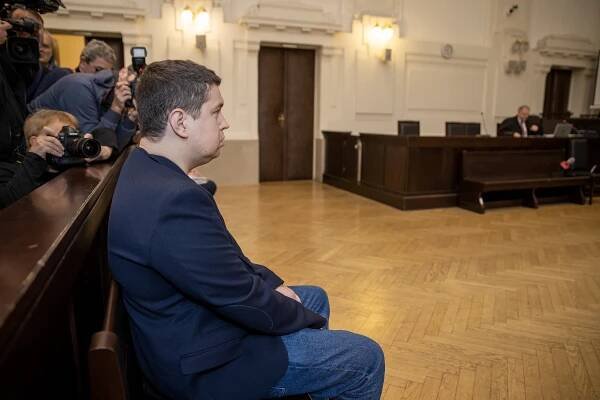 ONLINE: Na Čapím hnízdě jsem pouze nosil špinavé ručníky, vypověděl Babišův syn