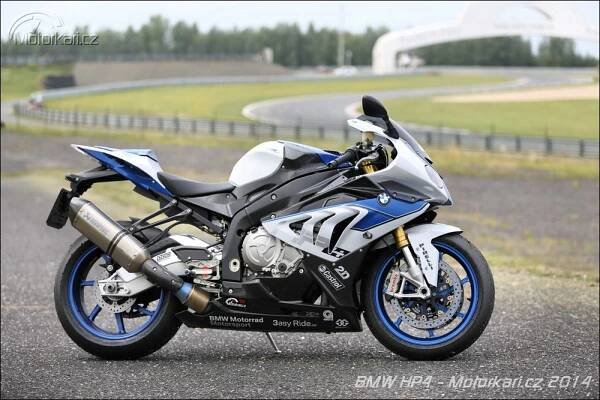 Okruhový test BMW HP4 | Motorkáři.cz