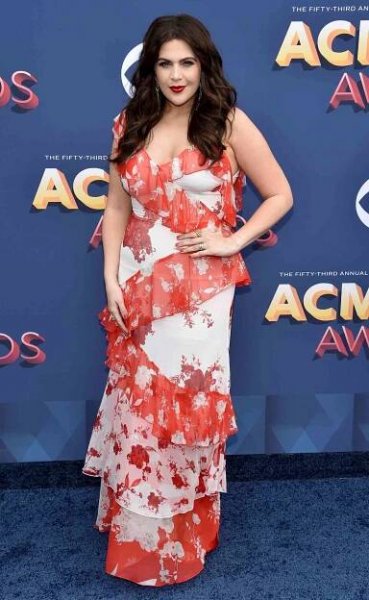 Hillary Scott on Her Post-Twins Beauty Routine: 'I Try to Take a Shower and Draw on My Eyebrows'