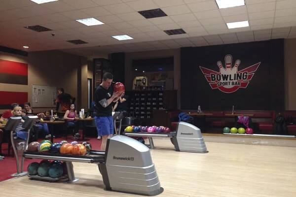 BOWLING ZNOJMO, BOWLING SPORT BAR ZNOJMO - nový bowling ve Znojmě | Valentýnský turnaj 2014