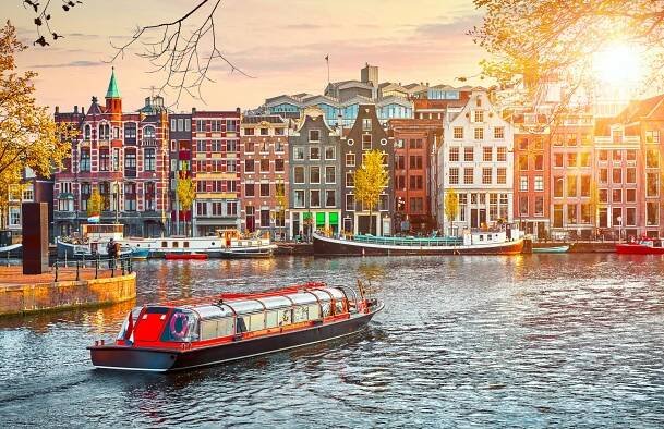 Víkendový Amsterdam: zájezd autobusem s přespáním v hotelu a snídaní