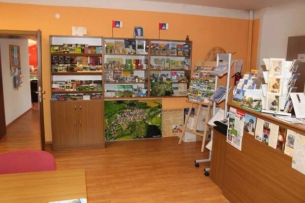 Městská knihovna a infocentrum Bochov