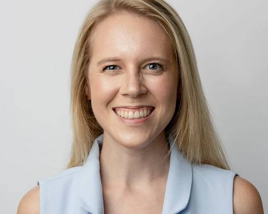 Caroline Oei-Clark Headshot
