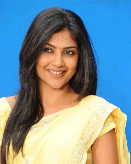 Kamalinee Mukherjee - Wikipedia