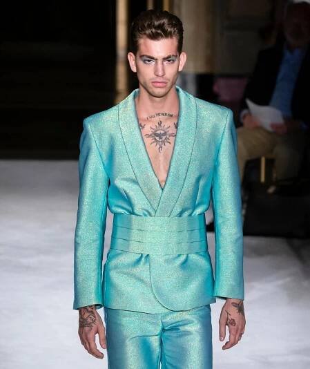 FOTO: Model Jeremy Ruehlemann zemřel. – stránka 50