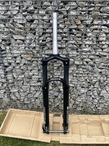 Vidlice SR Suntour XCR34 130mm za 2 000 Kč