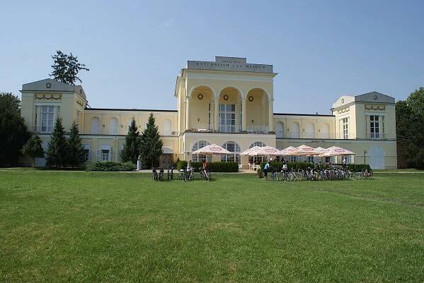 Soubor:Hlohovec Border Castle 04.JPG – Wikipedie