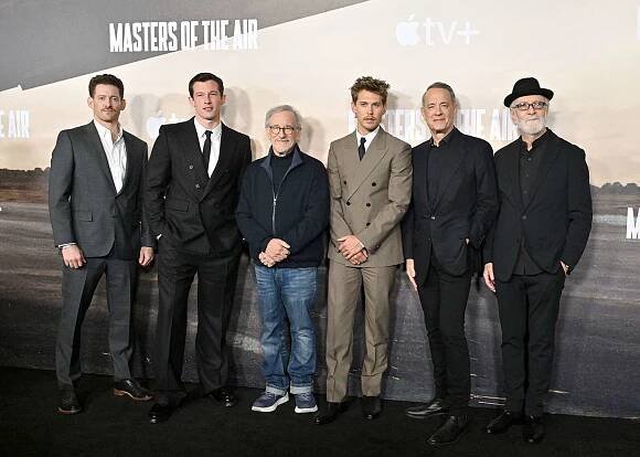 LOS ANGELES, CALIFORNIA - JANUARY 10: (L-R) Sawyer Spielberg, Callum Turner, Steven Spielberg, Austin Butler, Tom Hanks and Gary Goetzman attend the World Premiere of Apple TV+'s 
