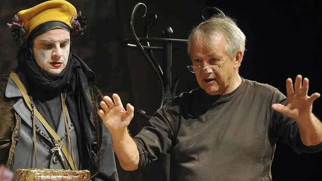 Ve věku sedmdesáti let zemřel po dlouhé nemoci režisér a první polistopadový šéf činohry Národního divadla v Praze Ivan Rajmont.