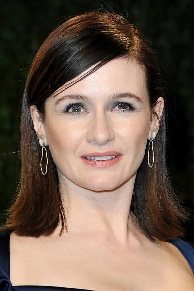 Emily Mortimer in a Portrait Photoshoot Wallpaper