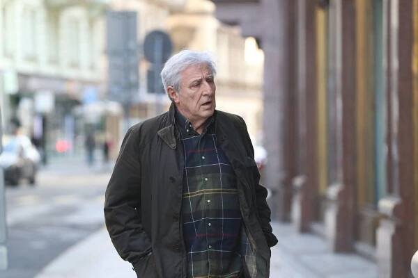 Karel Heřmánek po vážné nehodě: Znovu sedl za volant a divadlo nezrušil!