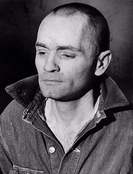 FOTO: Charles Manson zemřel v roce 2017. – stránka 33