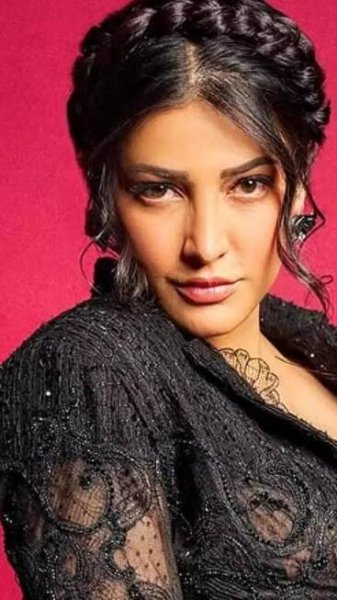 Shruti Haasan Stuns in an All-Black Power Look
