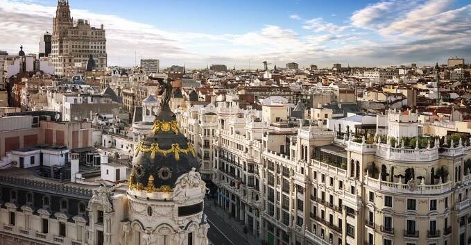 Madrid přitvrdil. Zavádí nová pravidla pro krátkodobé pronájmy turistům v historickém centru - EchoPrime.cz