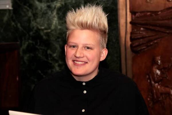 Ilustrátorka Eliška Podzimková: Po boji s rakovinou svatba s producentkou