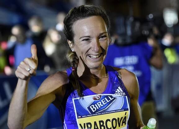 Eva Vrabcová-Nývltová na pražské Grand Prix na 10 kilometrů vylepšila český rekord