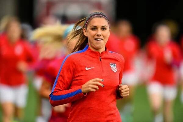 Znám kluky ze zásahovky, ječela opilá Alex Morganová na policisty, když ji vyváděli z Disneyho parku