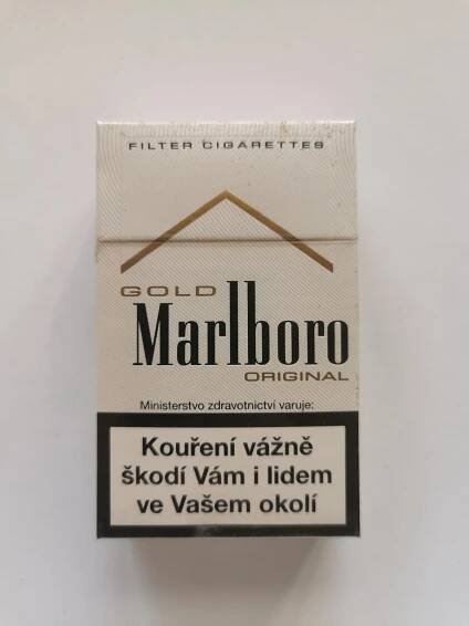 Neotevřené cigarety - MARLBORO GOLD - CESKO - plná krabička