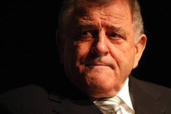Mečiar: Vládne dokumenty som osem rokov ukrýval v senníku