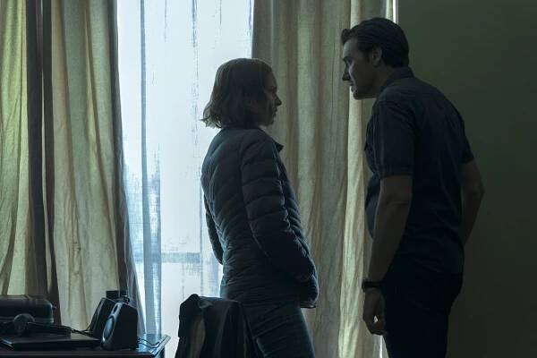 Ozark - Kletba rodu Langmorů - Z filmu - Jordana Spiro, Jason Butler Harner