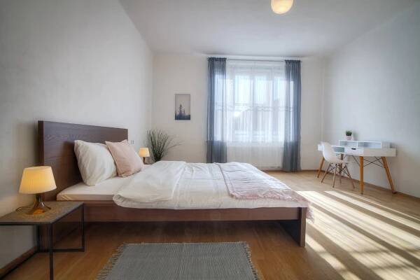 Pronajem prostorného bytu 3+kk, 105 m2 Praha 7, Holešovice, 34 000 Kč/měs