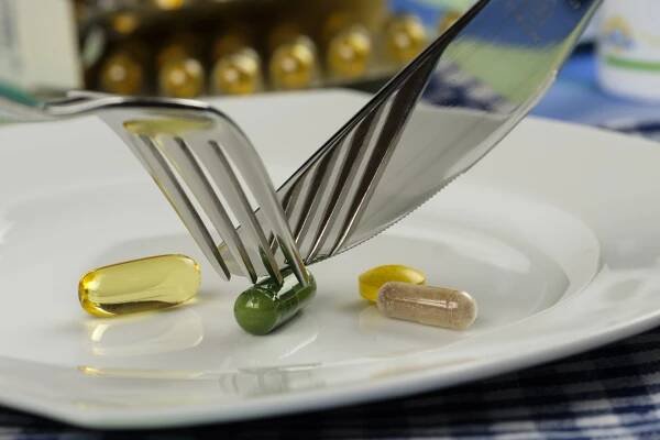 Vitamíny pro všechny ženy nad 40 let, které rozhodně nesmí chybět u vás doma
