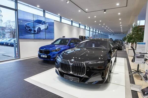 Informace o společnosti - BMW AutoWallis - BMW Praha, BMW Hradec Králové - Březhrad a BMW Pardubice