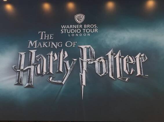 Warner Bros – Holly vs the world