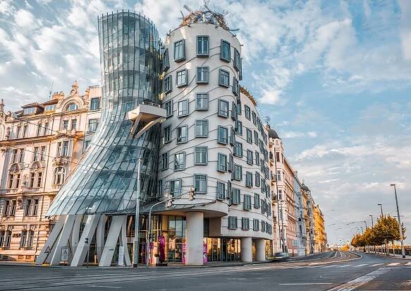 Frank Gehry สถาปนิกผู้สร้าง Guggenheim Museum Bilbao หนึ่งในงานที่ยิ่งใหญ่ที่สุดแห่งยุค – Art of