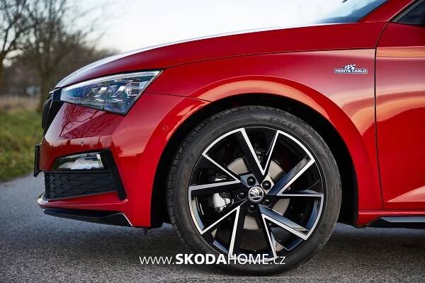 Jak jezdí ŠKODA SCALA MONTE CARLO a ŠKODA KAMIQ MONTE CARLO - SKODAHOME.cz