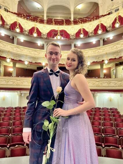 Studentka Fakulty umění Karolína Levková zvítězila na prestižní mezinárodní pěvecké soutěži Antonína Dvořáka v Karlových