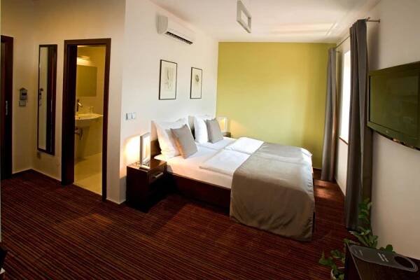 Hotel LAHOFER, Znojmo | Hotel.cz