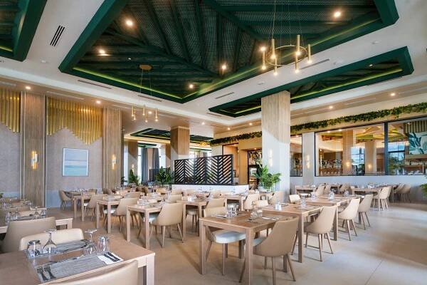 RIU presents the before and after at Riu Palace Pacifico| Blog RIU.com