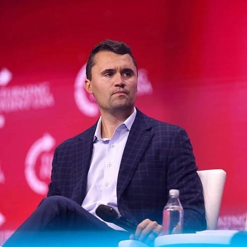 David Novák: O hrdinství, víře a době vymknuté z kloubů - Proboha!