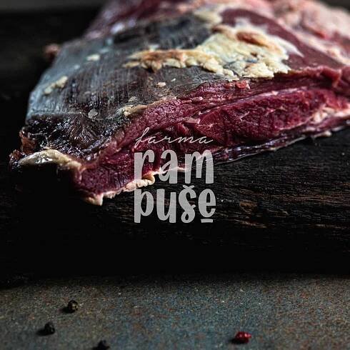 Steak s výraznou chutí a vůní - flank steak z Farmy Rampuše