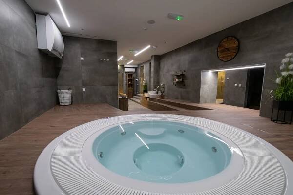 Hotel Paris, Chorvatsko Istrie - 5 700 Kč Invia