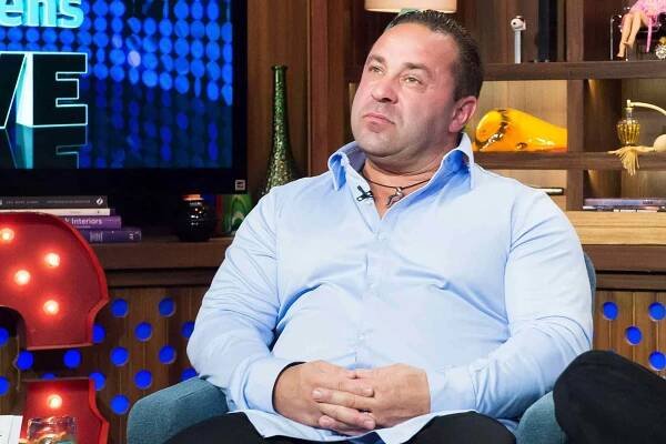 Joe Giudice's Deportation Is 'Breaking His Heart,' Source Says: 'He Didn't Deserve This'