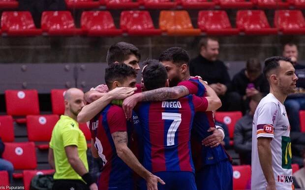 Etoile Lavalloise 0-7 Barça: Heavy win to keep all options open